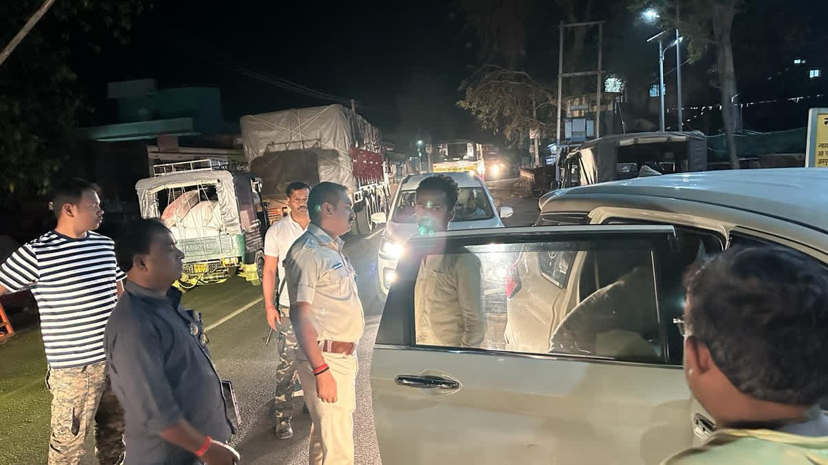 Vehicle checking in Latehar