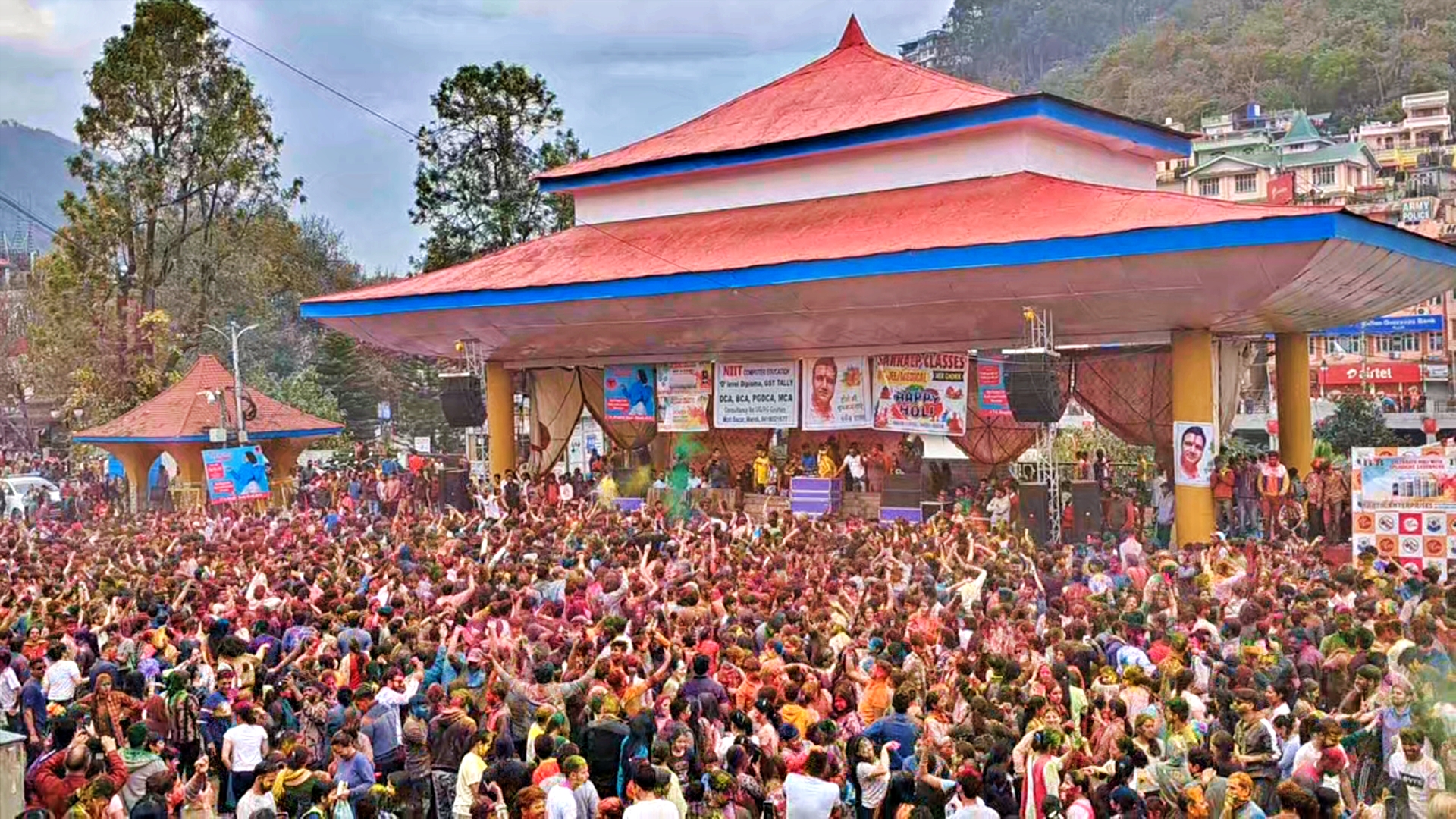 Holi Celebration in Choti Kashi Mandi