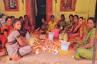 Holi 2024 natural colour made from Natural foods like Corn flour Bachat Gat Womens benefiting financially in Chhatrapati Sambhajinagar