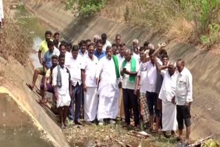 ಕಾಲುವೆಗಿಳಿದು ರೈತರಿಂದ ಪ್ರತಿಭಟನೆ