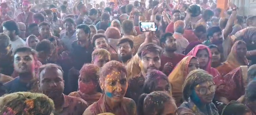 Holi festival in Govind Dev Ji temple