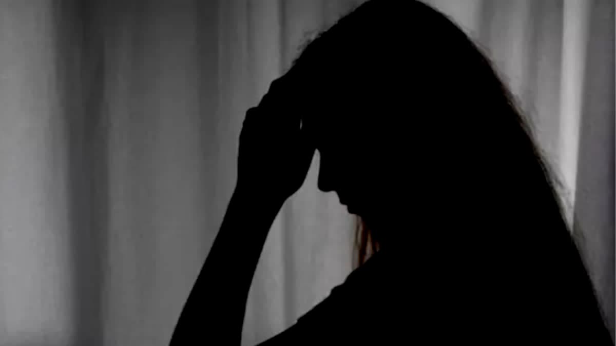 ACTRESS ATTACKED IN HYDERABAD