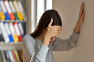 Before a heart attack, there may be pain in the neck, jaw or back