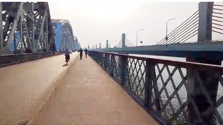 Youth Jumps from Bally Bridge