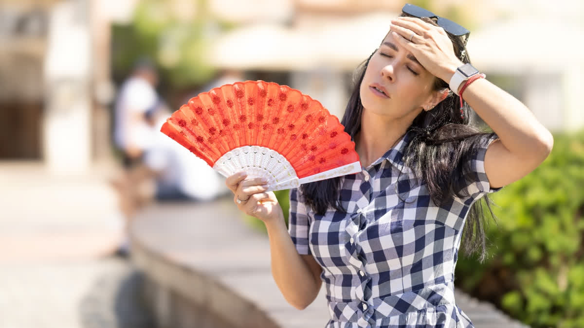 Simple Tips To Handle Heat Stroke While Traveling