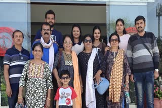tourists from Amravati, Nagpur stranded in Jammu request the maharashtra government