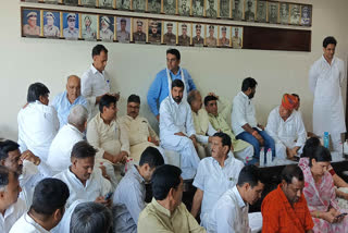 Congress leaders sit on dharna in DGP office