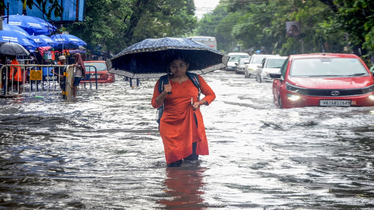 IMD Issues Red Alert for Fishermen as Cyclone Reman to Hit West Bengal, Bangladesh on Sunday