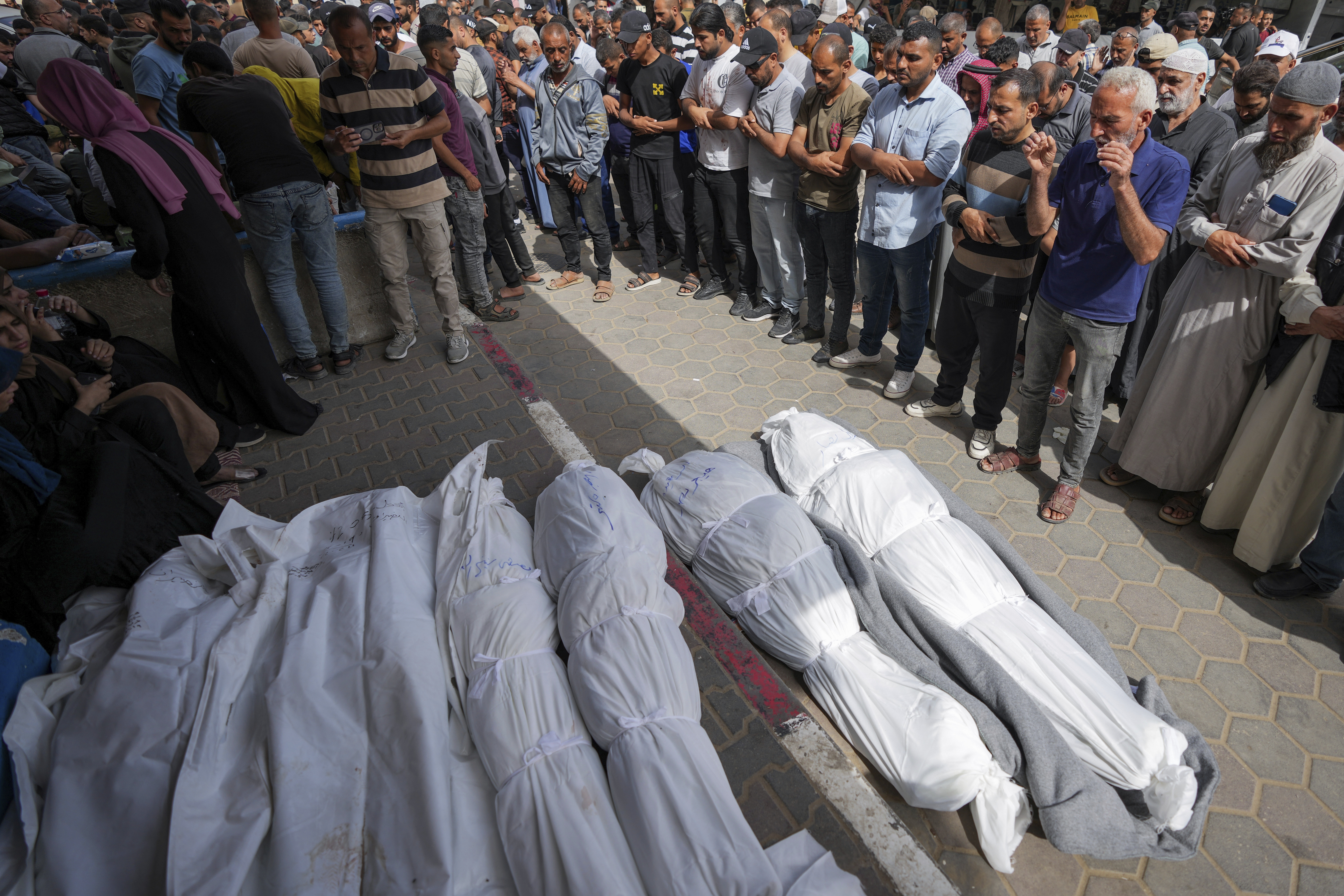 غزہ میں اسرائیل کے فضائی اور زمینی حملے جاری، متعدد فلسطینی جاں بحق