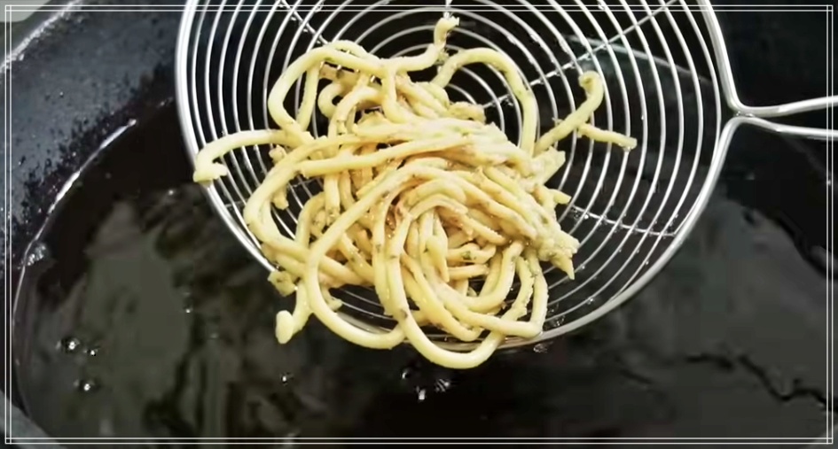 Crispy Janthikalu
