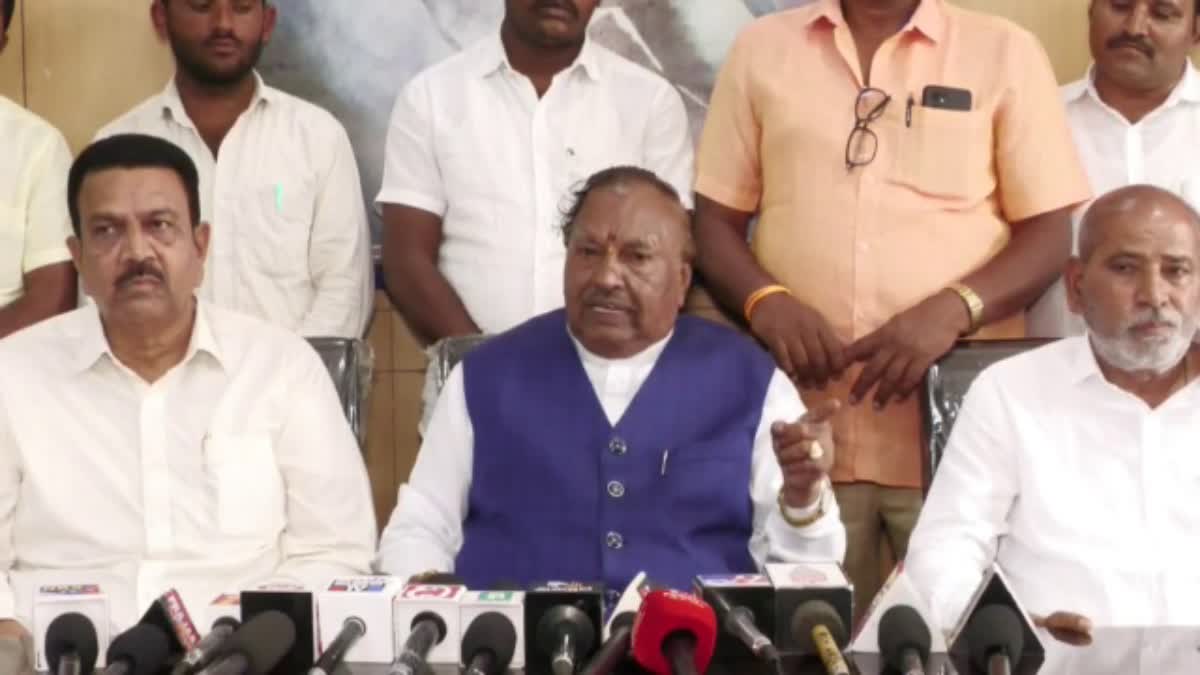 KS Eshwarappa lashes out at Congress