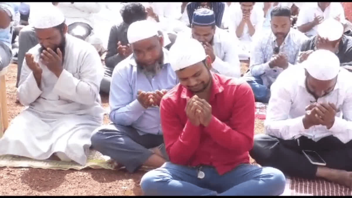 Muslim faithful offering namaz in Karnataka's Belagavi