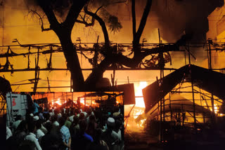 Tirupur Khaderpet Banian Market fire accident crores of rupees worth Goods were destroyed