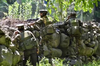 Soldier injured in encounter with terrorists  Poonch Encounter  Encounter  Kashmir Encounter  പൂഞ്ചില്‍ ഏറ്റുമുട്ടല്‍  ഏറ്റുമുട്ടല്‍  നിയന്ത്രണ രേഖ