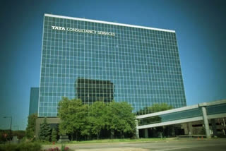 TCS Suspends 4 Employees ETV BHARAT