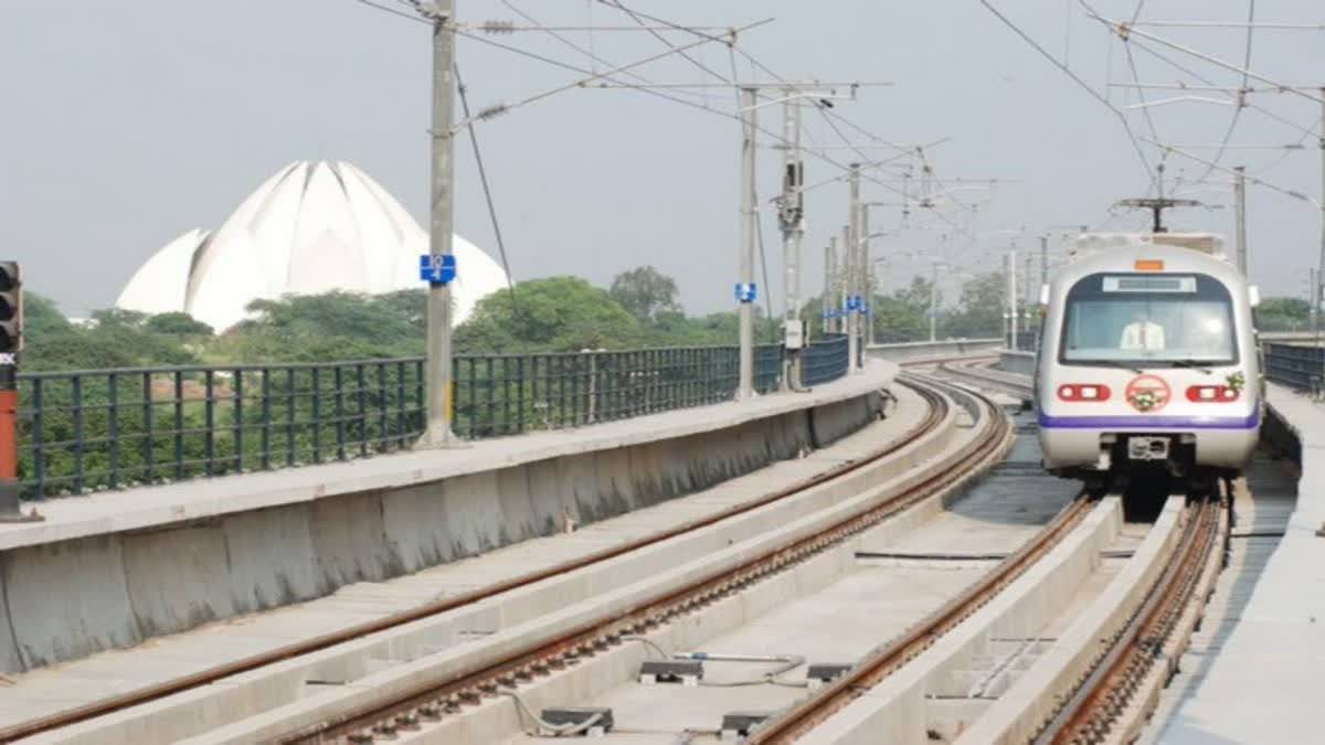 MODIPURAM DEPOT IN UP  METRO STATION FOR PASSENGERS  NCRTC METRO STATION  മോദിപുരം മെട്രോ സ്റ്റേഷൻ