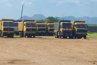 sand_mafia_in_anantapur_district_police_seized_16_vehicles