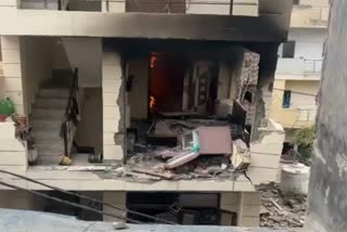बिंदापुर इलाके में घर में लगी आग