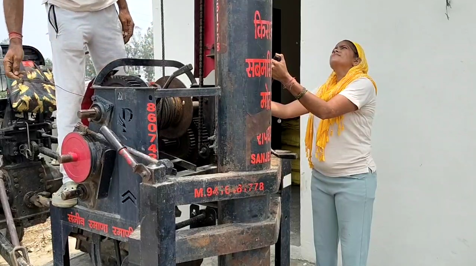 Success Story of Seema Malik from Kaithal female motor winding mechanic with one kidney Repair Borewell Submersible Pumps