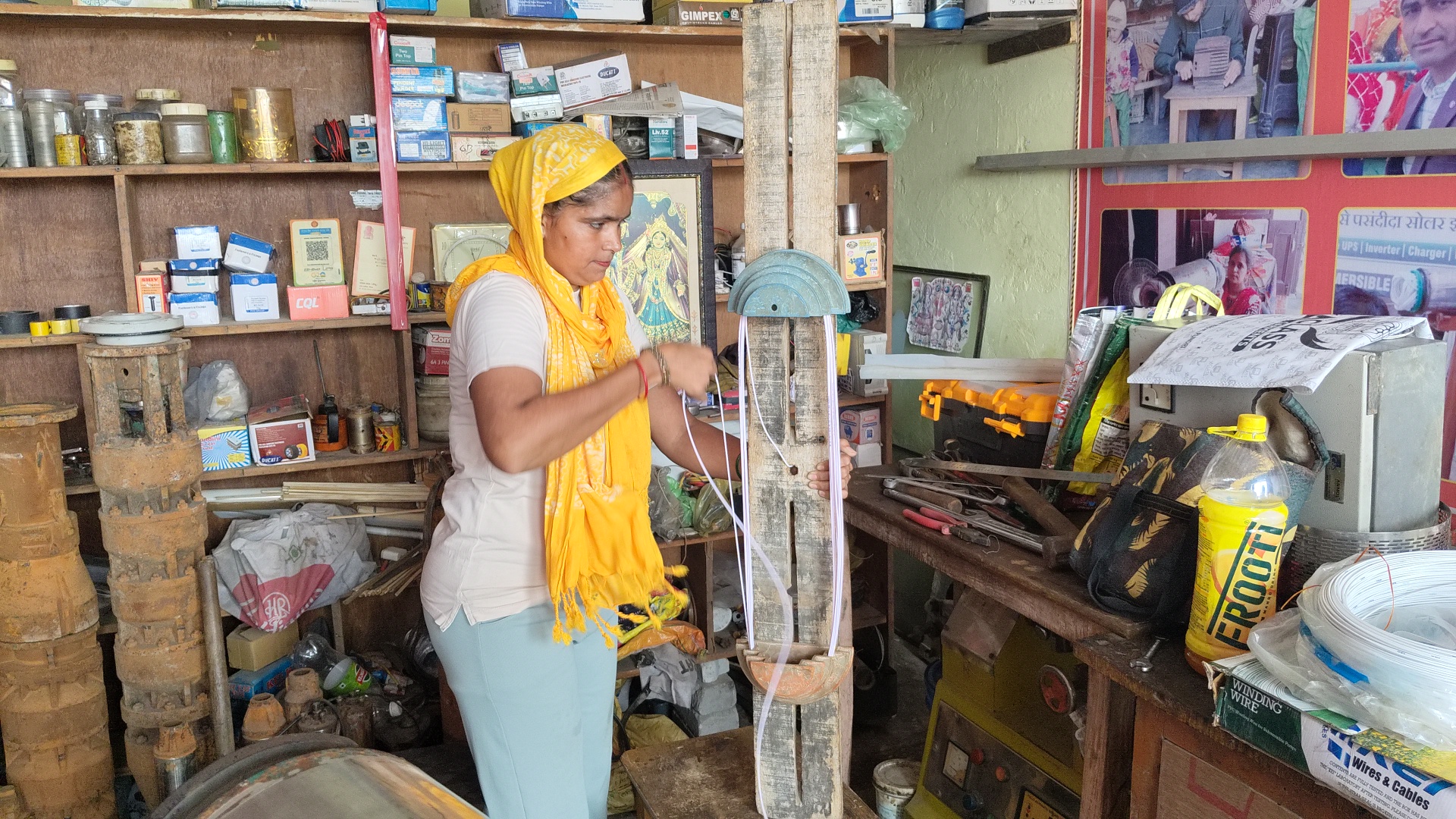 Success Story of Seema Malik from Kaithal Haryana First female motor winding mechanic with one kidney Repair Borewell Submersible Pumps