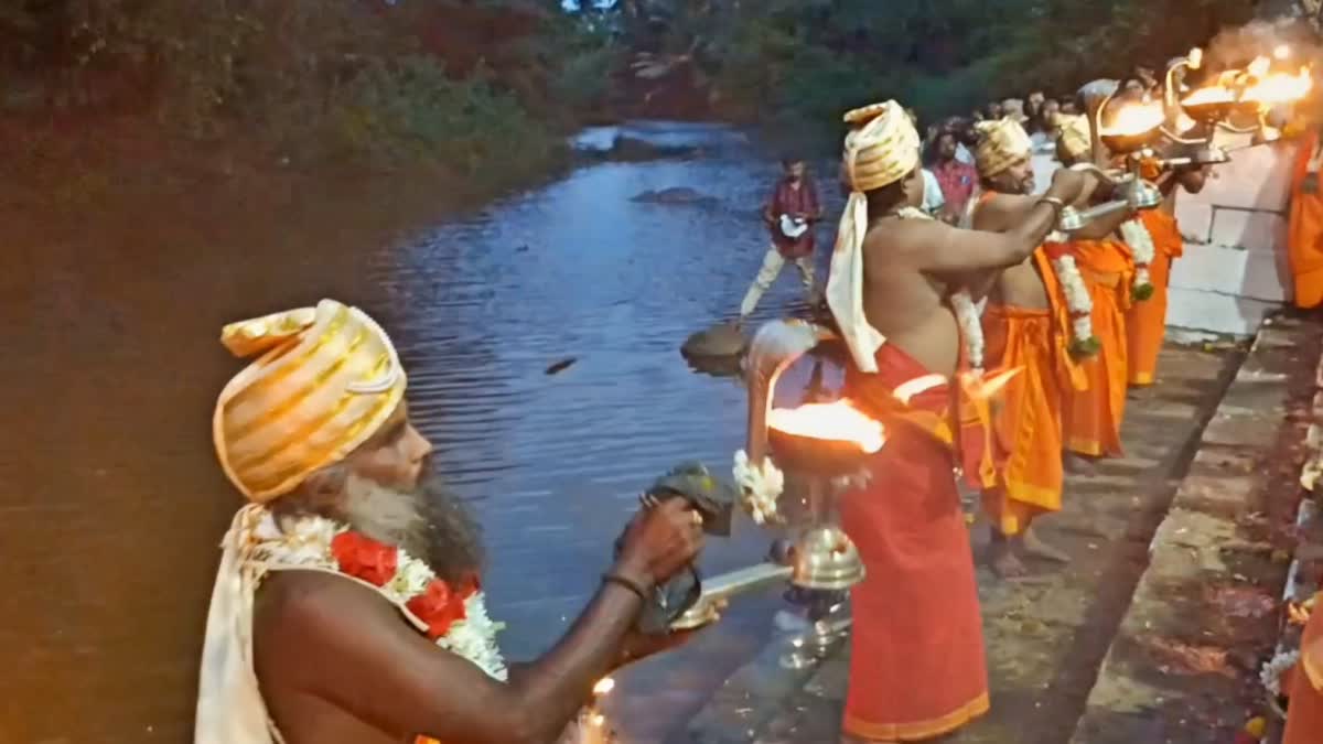 Maha Aarti festival held in Tenkasi Chittaru River