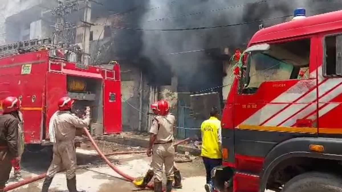 fire broke out in plastic factory in Libaspur