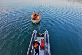 Indonesian boat Capsizes