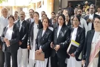 Jamshedpur women lawyers protest