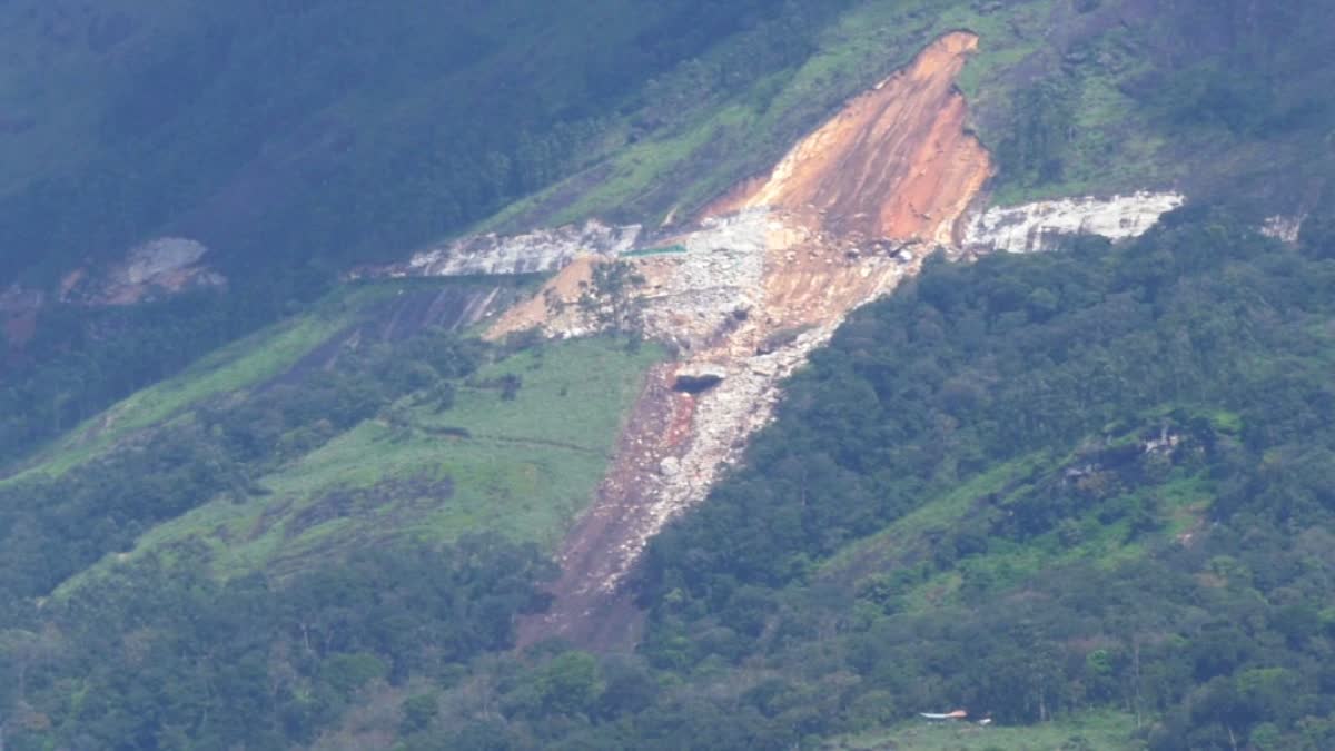 MUNNAR GAP ROAD LANDSLIDE  SHIRUR LANDSLIDE RESCUE OPERATION  മൂന്നാർ ഗ്യാപ് റോഡ് മണ്ണിടിച്ചിൽ  മണ്ണിടിച്ചിൽ