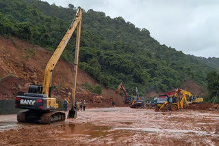 Shiruru Landslide: Boom Length Machine Brought To Operation In Gangavali River