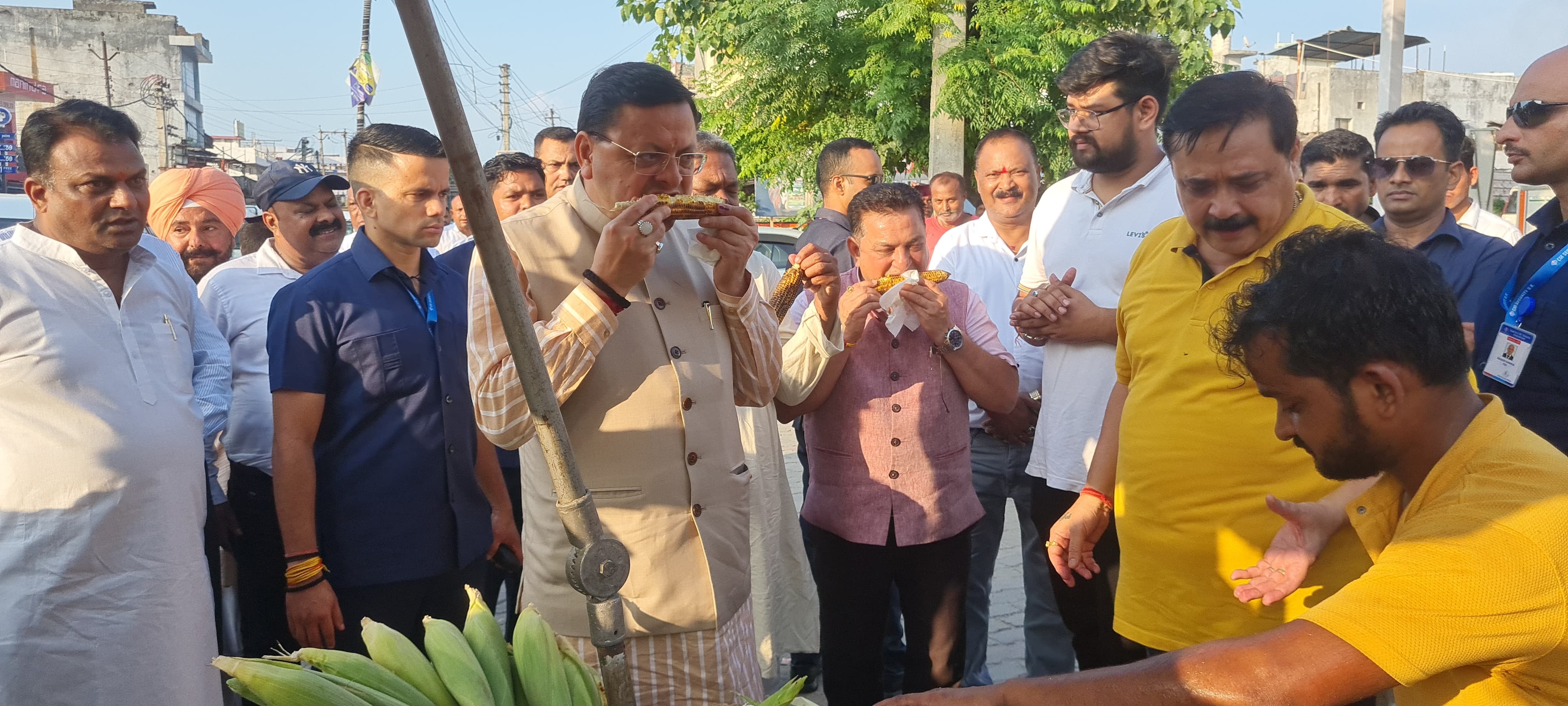 CM Dhami ate corn