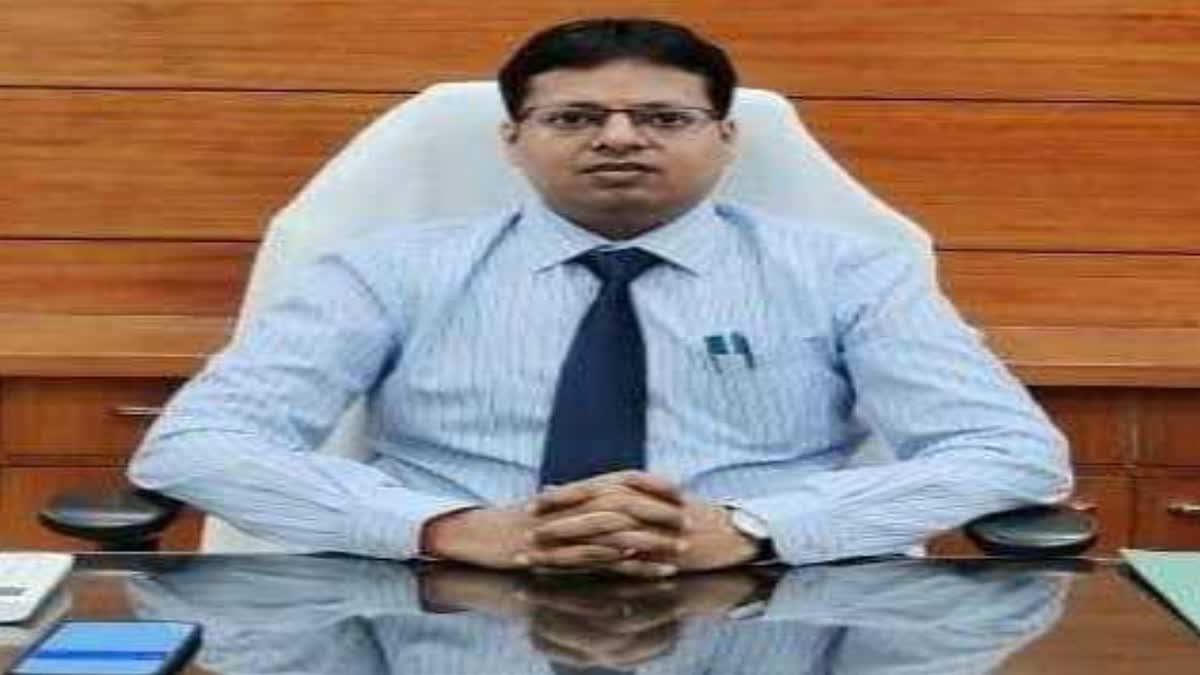 a-case-of-cyber-fraud-has-come-to-light-in-the-name-of-ranchi-deputy-commissioner-rahul-kumar-sinha