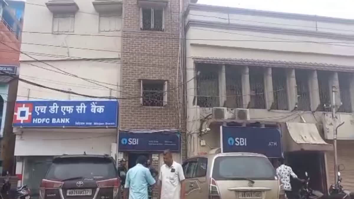 ED raids on businessman Yogendra Tiwari premises in Jamtara