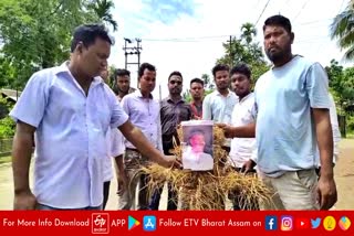 effigy of emperor of Jhumur Padma Shri Dulal Manki burnt