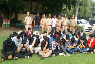 Fake call center fraud gang busted in Noida