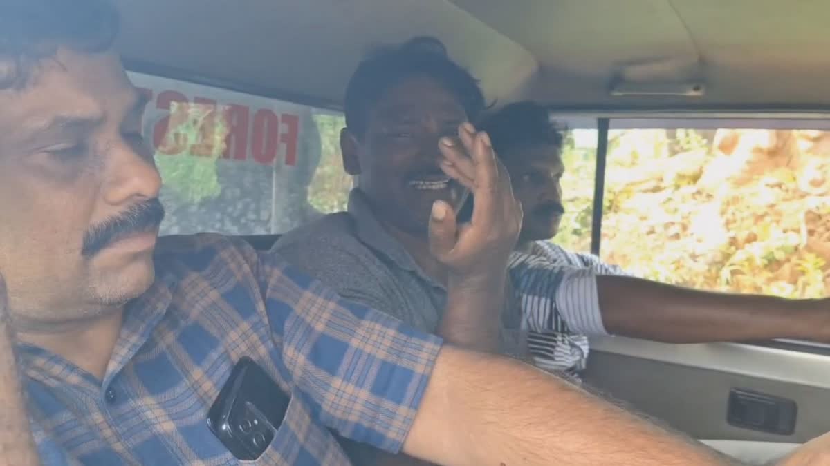 ആനക്കൊമ്പുകളുമായി 2 പേര്‍ പിടിയിൽ  IVORY ARREST IN IDUKKI  മൂന്നാര്‍ ആനക്കൊമ്പ് വേട്ട  Ivory Case Arrest Munnar