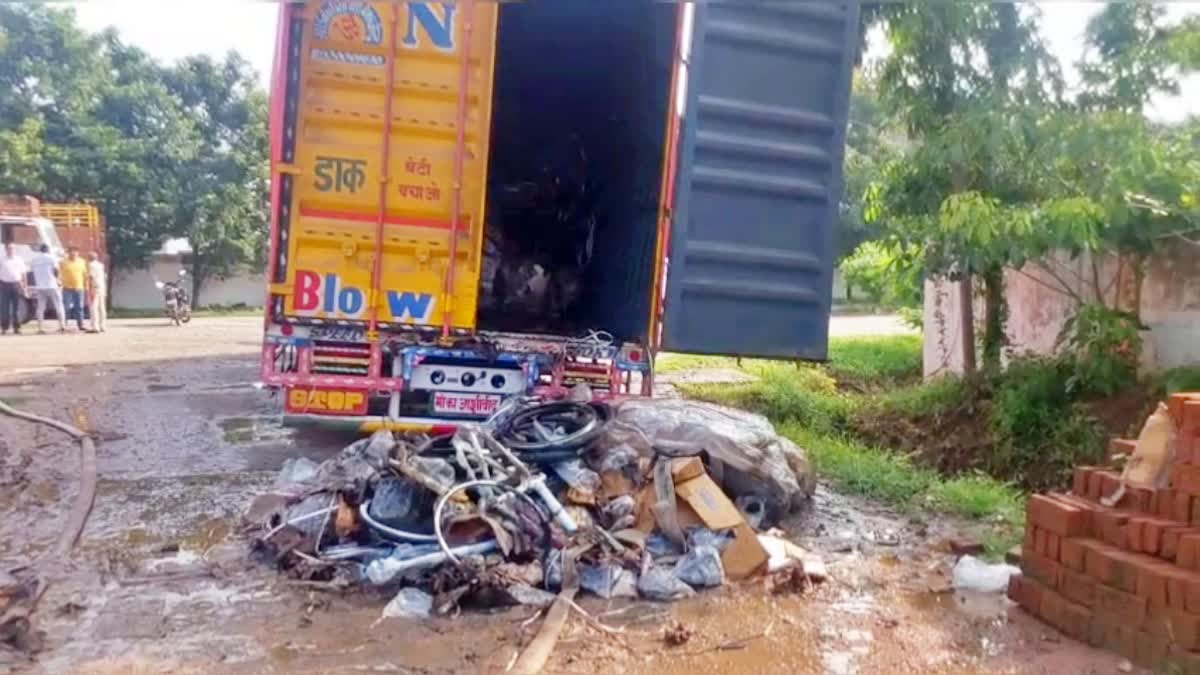 BURNING TRUCK IN PATNA