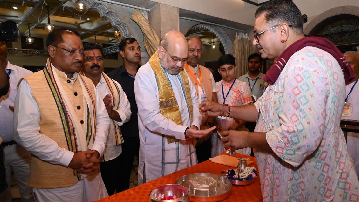 Shah Holds Anti-Naxal Review Meet In Raipur, Offer Prayers At Champaran's Vallabhacharya Ashram