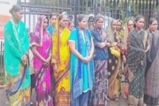 Gokak women caught in debt