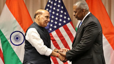 Defence Minister Rajnath Singh with US Secretary of Defence Lloyd Austin in Washington on Friday.