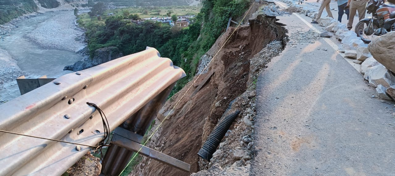 Laborer died due to wall collapse in Uttarkashi