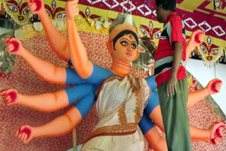 With Durga Puja around the corner, West Bengal is gearing up to welcome Goddess Durga with enthusiasm and vigour. One cannot wait to see the city decked up in its full glory and might.