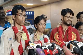 Chess Olympiad 2024 winners received grand welcome at Chennai airport