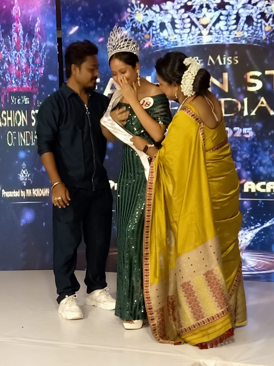 tina lahon from assam sarupathar wins first runner up Teen grand winner at Fashion star of India held in goa