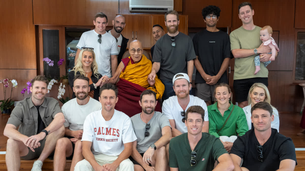 Cricket World Cup 2023  New Zealand Players Meet Dalai Lama  Dalai Lama with New Zealand Cricket Players  New Zealand vs Australia  Kane Williamson  ഏകദിന ക്രിക്കറ്റ് ലോകകപ്പ്  ലോകകപ്പ് ക്രിക്കറ്റ് 2023  ദലൈലാമ  ന്യൂസിലന്‍ഡ് താരങ്ങള്‍ക്കൊപ്പം ദലൈലാമ  ന്യൂസിലന്‍ഡ് ഓസ്‌ട്രേലിയ