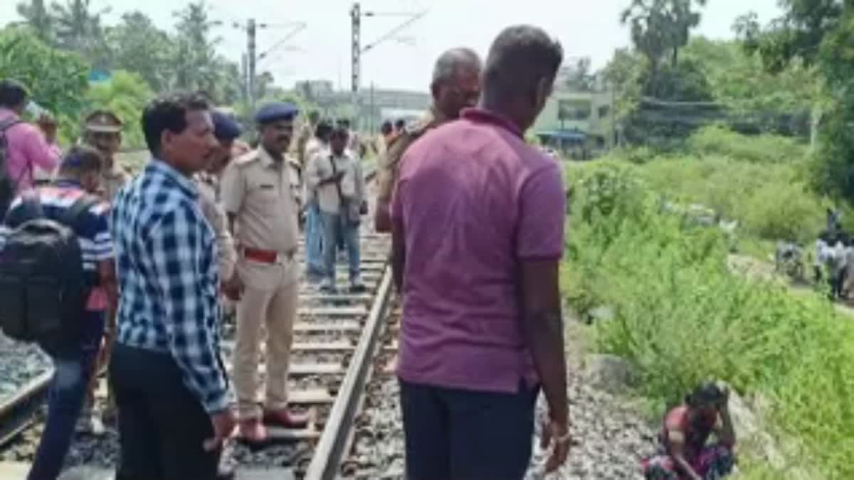 Three children from Karnataka knocked down by train in tamilnadu