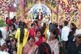 women played holi with vermilion in Hazaribag