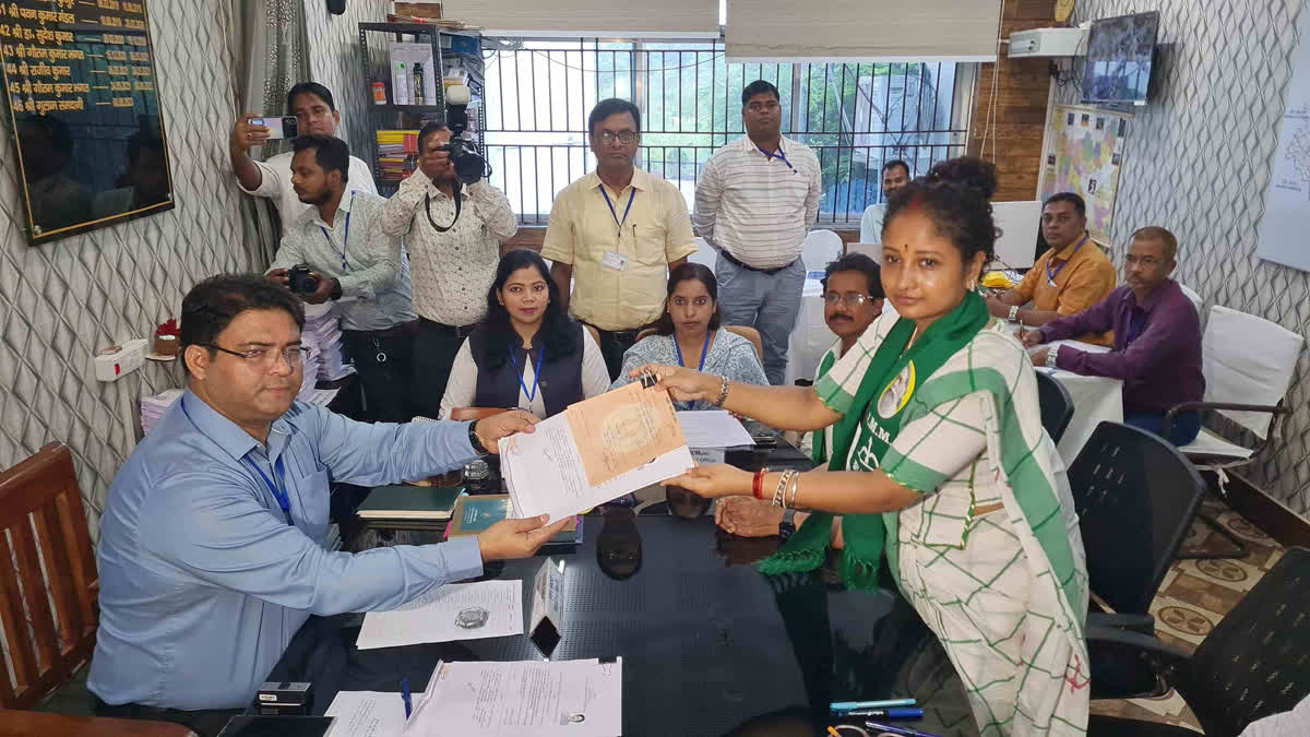 JMM candidate Kalpana Murmu Soren filed nomination from Gandey assembly seat