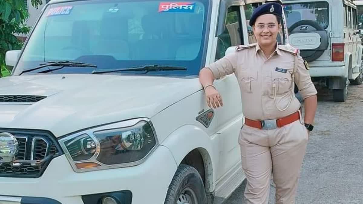 Bihar transgender sub-inspector Ronit