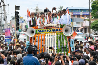 Chief Minister Siddaramaiah attended the nomination of Congress candidate CP Yogeshwar for the Channapatna by-election at the tahsildar’s office on Thursday.